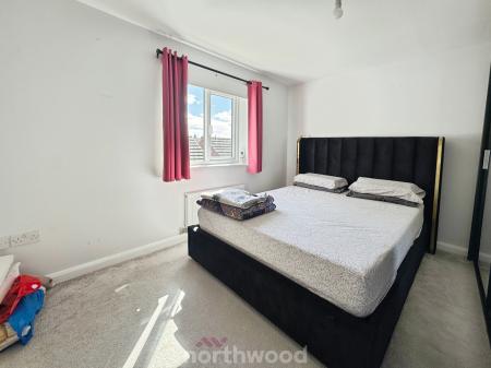 3 bedroom Semi-detached house to let in Church View Gardens, Moorends, Doncaster, DN8