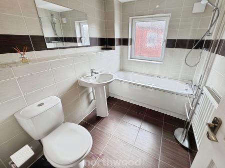 3 bedroom Semi-detached house to let in Church View Gardens, Moorends, Doncaster, DN8