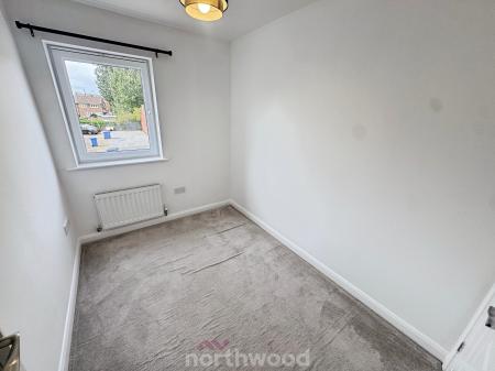 3 bedroom Semi-detached house to let in Church View Gardens, Moorends, Doncaster, DN8