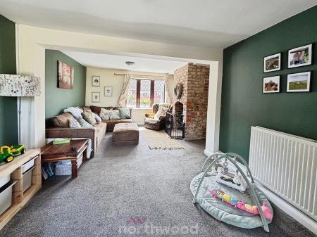 4 bedroom Detached house for sale in Main Street, Reedness, Goole, DN14