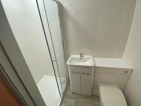 3 bedroom Flat to let in King Street, Thorne, Doncaster, DN8