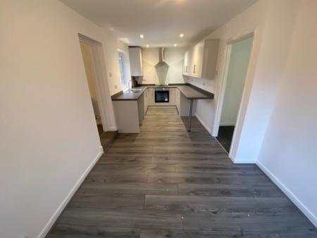 3 bedroom Flat to let in King Street, Thorne, Doncaster, DN8