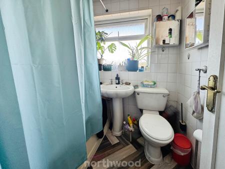 3 bedroom Semi-detached house to let in Grampian Way, Thorne, Doncaster, DN8