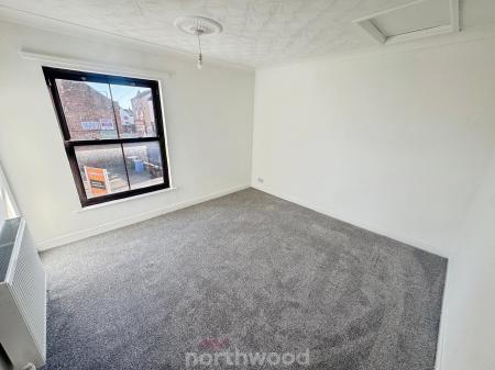 1 bedroom Flat to let in King Street, Thorne, Doncaster, DN8