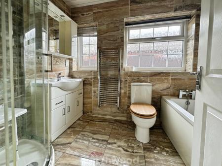 3 bedroom Detached bungalow for sale in Newfield Avenue, Moorends, Doncaster, DN8