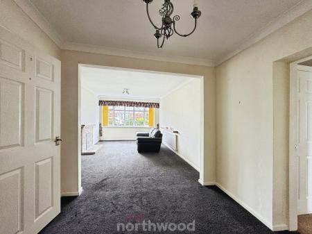3 bedroom Detached bungalow for sale in Newfield Avenue, Moorends, Doncaster, DN8
