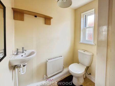 3 bedroom Terraced House to let in Stonegate, Thorne, Doncaster, DN8