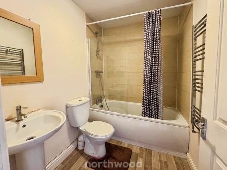 3 bedroom Terraced House to let in Stonegate, Thorne, Doncaster, DN8