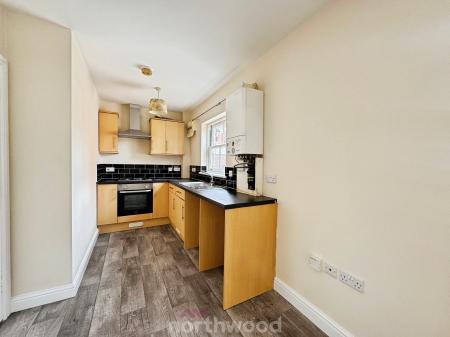 2 bedroom Flat to let in Hennessey Court, Thorne, DN8