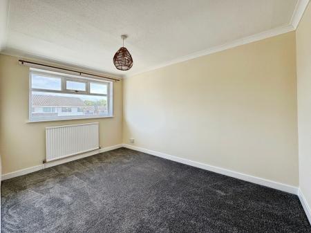 3 bedroom Semi-detached house to let in Grampian Way, Thorne, Doncaster, DN8