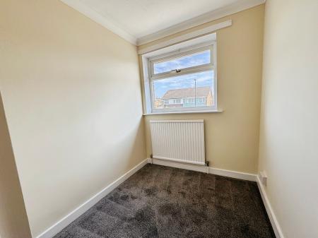 3 bedroom Semi-detached house to let in Grampian Way, Thorne, Doncaster, DN8
