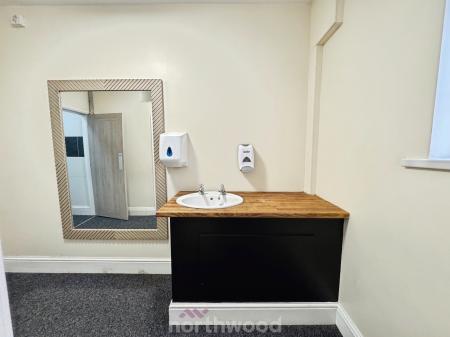 0 bedroom Commercial Property for sale in Market Place, Thorne, Doncaster, DN8