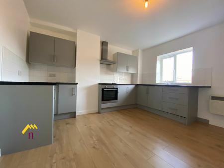 1 bedroom Flat to let in High Street, Crowle, DN17