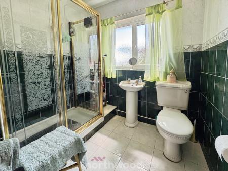 2 bedroom Detached bungalow for sale in Broad Lane, Doncaster, DN14