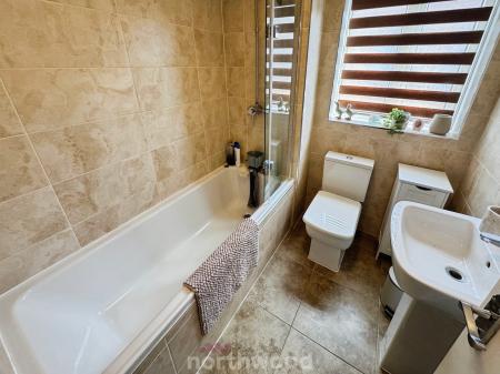 4 bedroom Detached house for sale in Bryson Close, Thorne, Doncaster, DN8