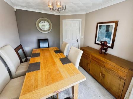 4 bedroom Detached house for sale in Bryson Close, Thorne, Doncaster, DN8