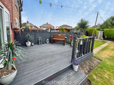 3 bedroom Semi-detached house for sale in Geneva Square, Moorends, Doncaster, DN8
