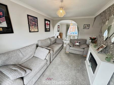 3 bedroom Semi-detached house for sale in Geneva Square, Moorends, Doncaster, DN8