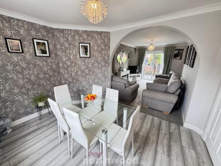 3 bedroom Semi-detached house for sale in Geneva Square, Moorends, Doncaster, DN8