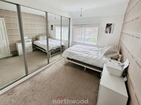 3 bedroom Semi-detached house for sale in Geneva Square, Moorends, Doncaster, DN8