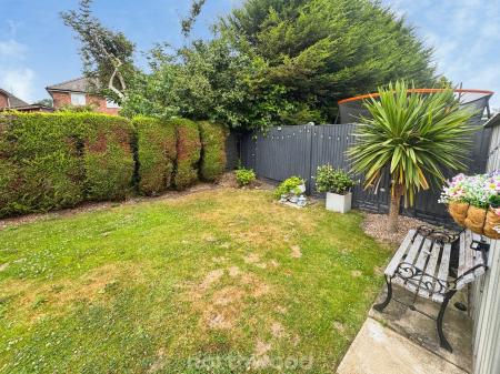 3 bedroom Semi-detached house for sale in Geneva Square, Moorends, Doncaster, DN8
