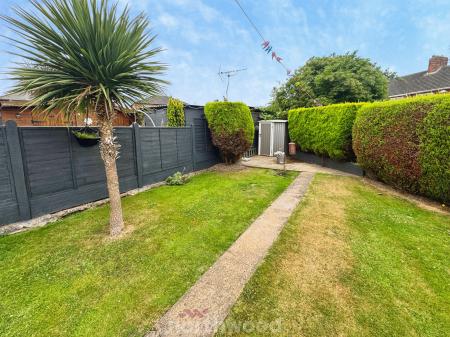 3 bedroom Semi-detached house for sale in Geneva Square, Moorends, Doncaster, DN8