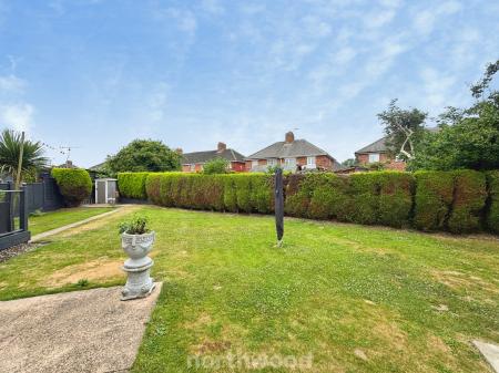 3 bedroom Semi-detached house for sale in Geneva Square, Moorends, Doncaster, DN8