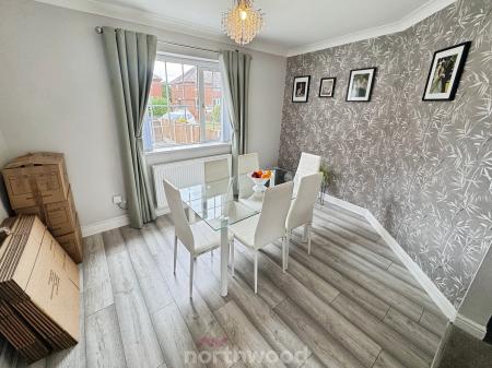 3 bedroom Semi-detached house for sale in Geneva Square, Moorends, Doncaster, DN8