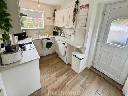 3 bedroom Semi-detached house for sale in Geneva Square, Moorends, Doncaster, DN8