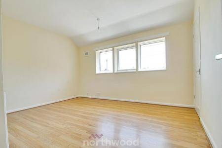 3 bedroom Semi-detached house to let in Haynes Grove, Thorne, DN8