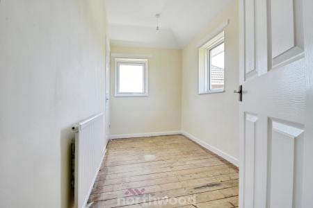 3 bedroom Semi-detached house to let in Haynes Grove, Thorne, DN8