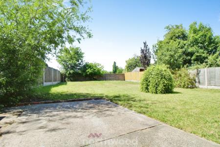 3 bedroom Semi-detached house to let in Haynes Grove, Thorne, DN8