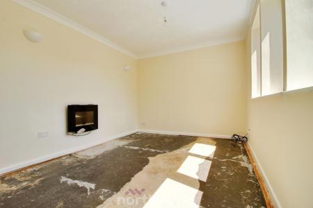 3 bedroom Semi-detached house to let in Haynes Grove, Thorne, DN8