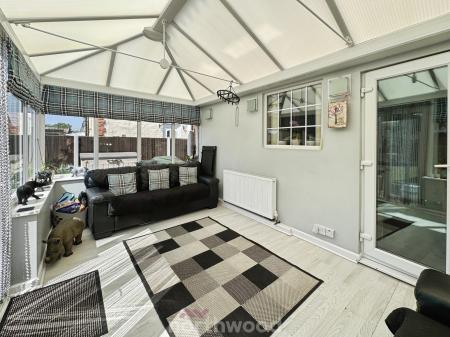 3 bedroom Semi-detached house for sale in Alexandra Road, Moorends, Doncaster, DN8