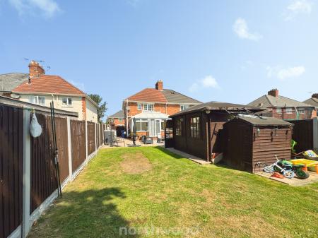 3 bedroom Semi-detached house for sale in Alexandra Road, Moorends, Doncaster, DN8