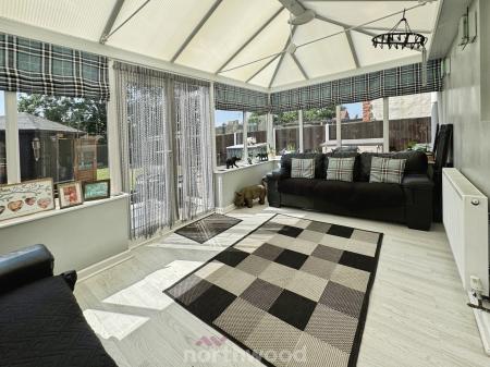 3 bedroom Semi-detached house for sale in Alexandra Road, Moorends, Doncaster, DN8