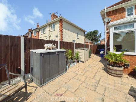 3 bedroom Semi-detached house for sale in Alexandra Road, Moorends, Doncaster, DN8