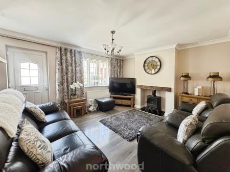 3 bedroom Semi-detached house for sale in Alexandra Road, Moorends, Doncaster, DN8