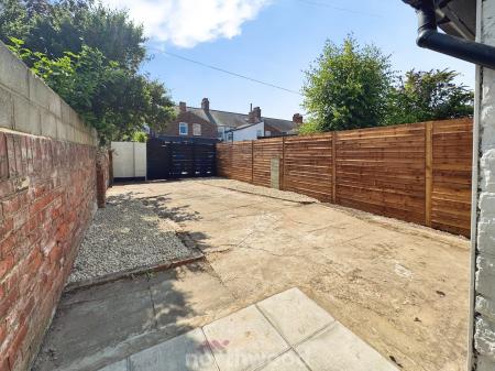 4 bedroom Terraced House to let in Fountayne Street, Goole, DN14