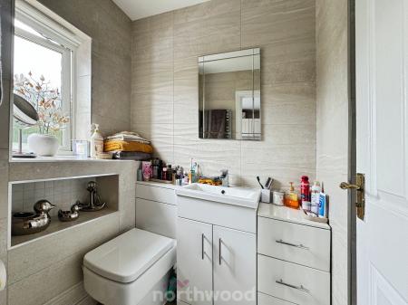 3 bedroom Detached house for sale in Union Road, Thorne, Doncaster, DN8