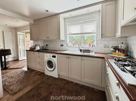 3 bedroom Detached house for sale in Union Road, Thorne, Doncaster, DN8