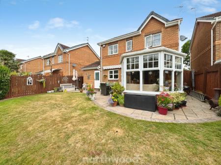 3 bedroom Detached house for sale in Union Road, Thorne, Doncaster, DN8