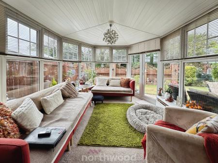 3 bedroom Detached house for sale in Union Road, Thorne, Doncaster, DN8