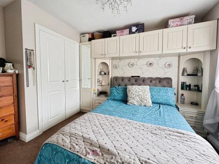3 bedroom Detached house for sale in Union Road, Thorne, Doncaster, DN8