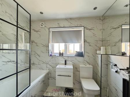 4 bedroom Terraced House for sale in Wharf Crescent, Thorne, Doncaster, DN8
