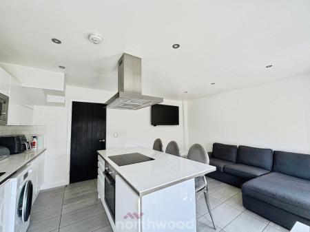 4 bedroom Terraced House for sale in Wharf Crescent, Thorne, Doncaster, DN8