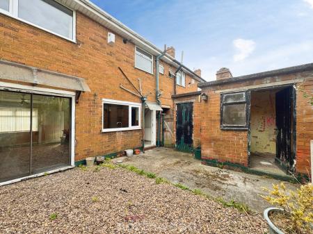 3 bedroom Terraced House for sale in Foxhill Road, Thorne, DN8