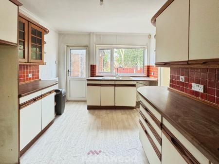 3 bedroom Terraced House for sale in Foxhill Road, Thorne, DN8