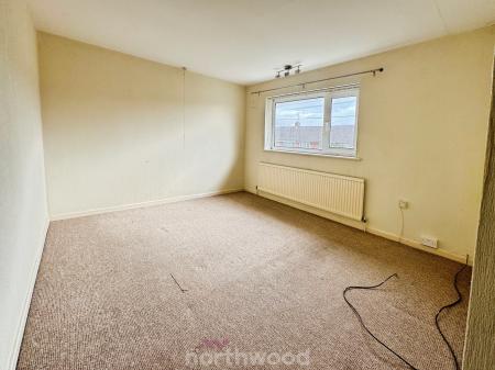 3 bedroom Terraced House for sale in Foxhill Road, Thorne, DN8
