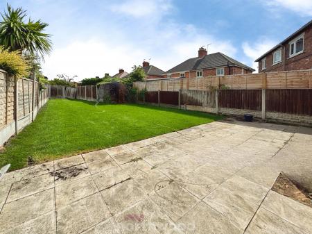 3 bedroom Semi-detached house for sale in Grange Grove, Moorends, Doncaster, DN8
